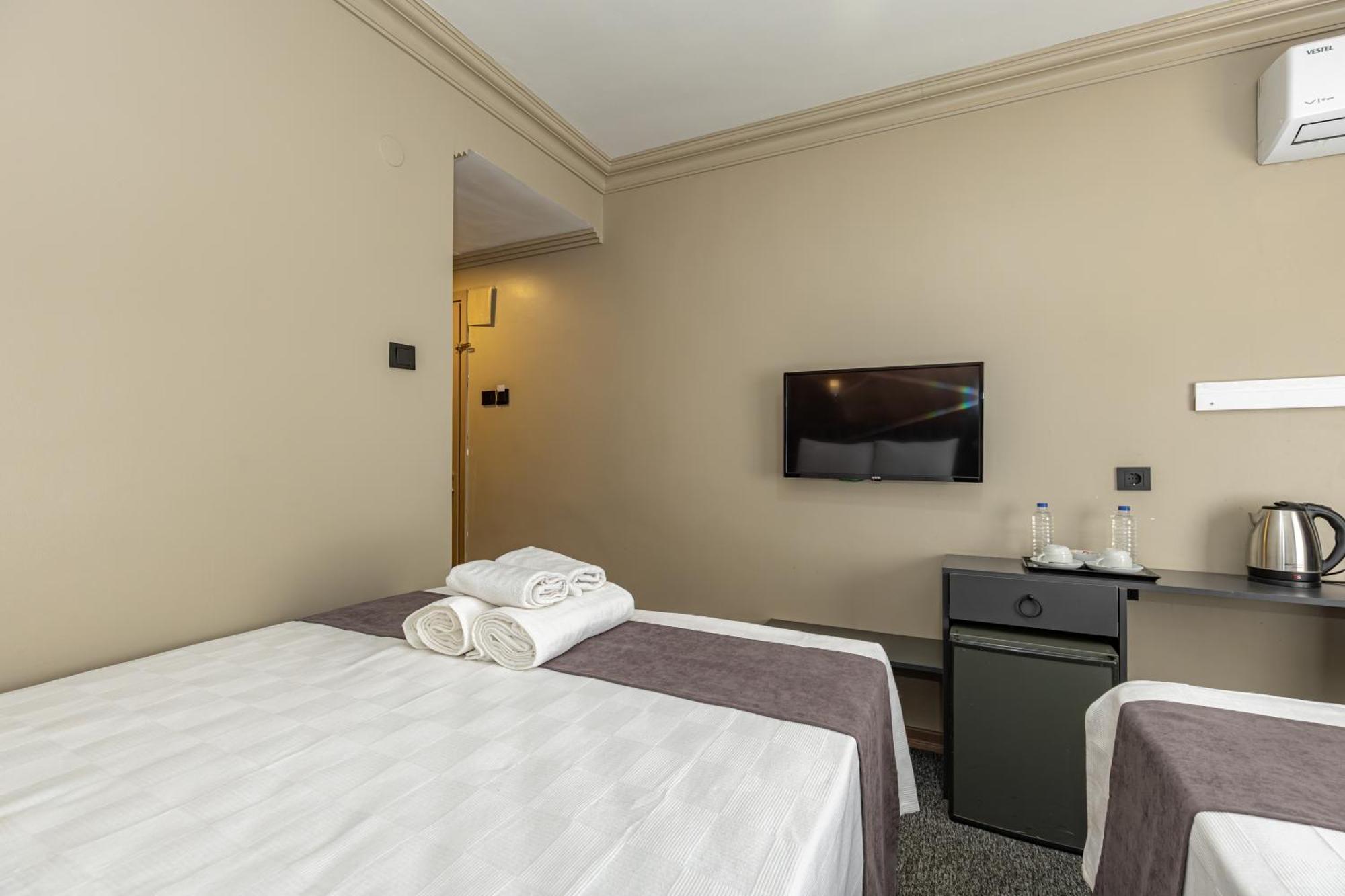 Bursa Loyal City Hotel Exterior foto