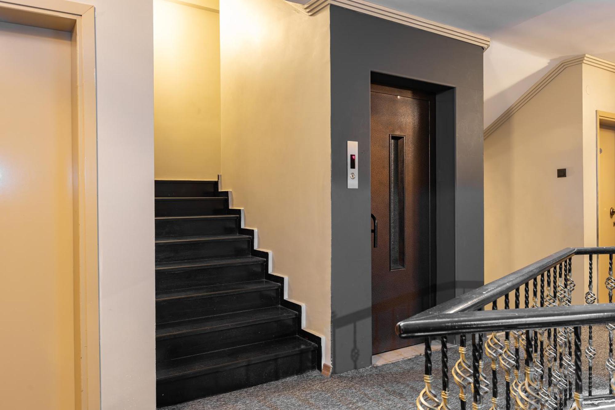 Bursa Loyal City Hotel Exterior foto